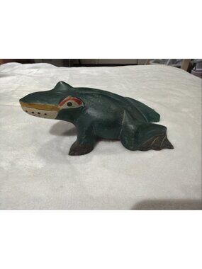 Vintage Wooden FROG Solid Hand Carved Figurine Sculpture Carving Art